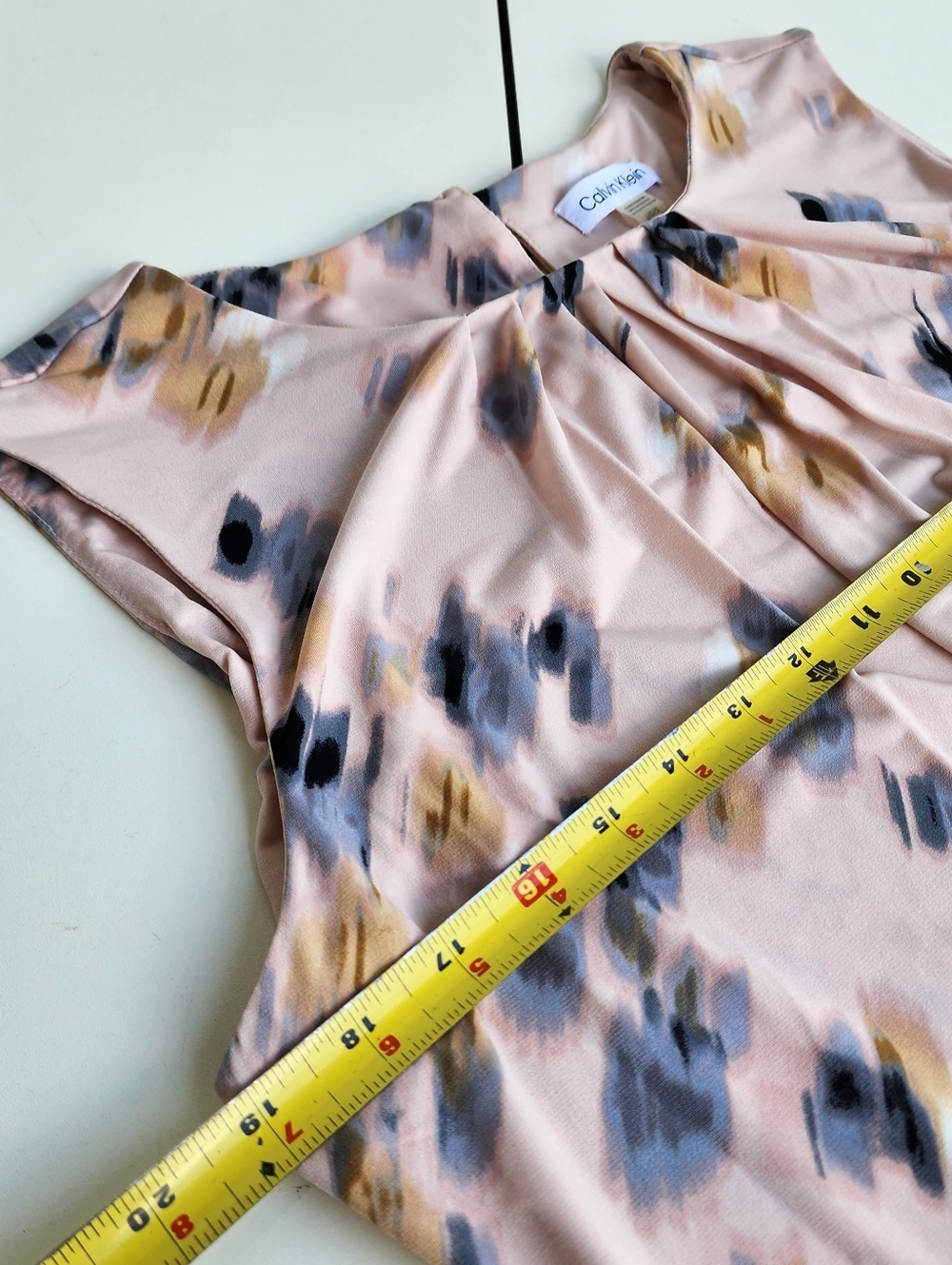 Calvin Klein Blush Pink Geo Print Stretch Sleeveless Top Blouse Size Large L - Picture 9 of 12